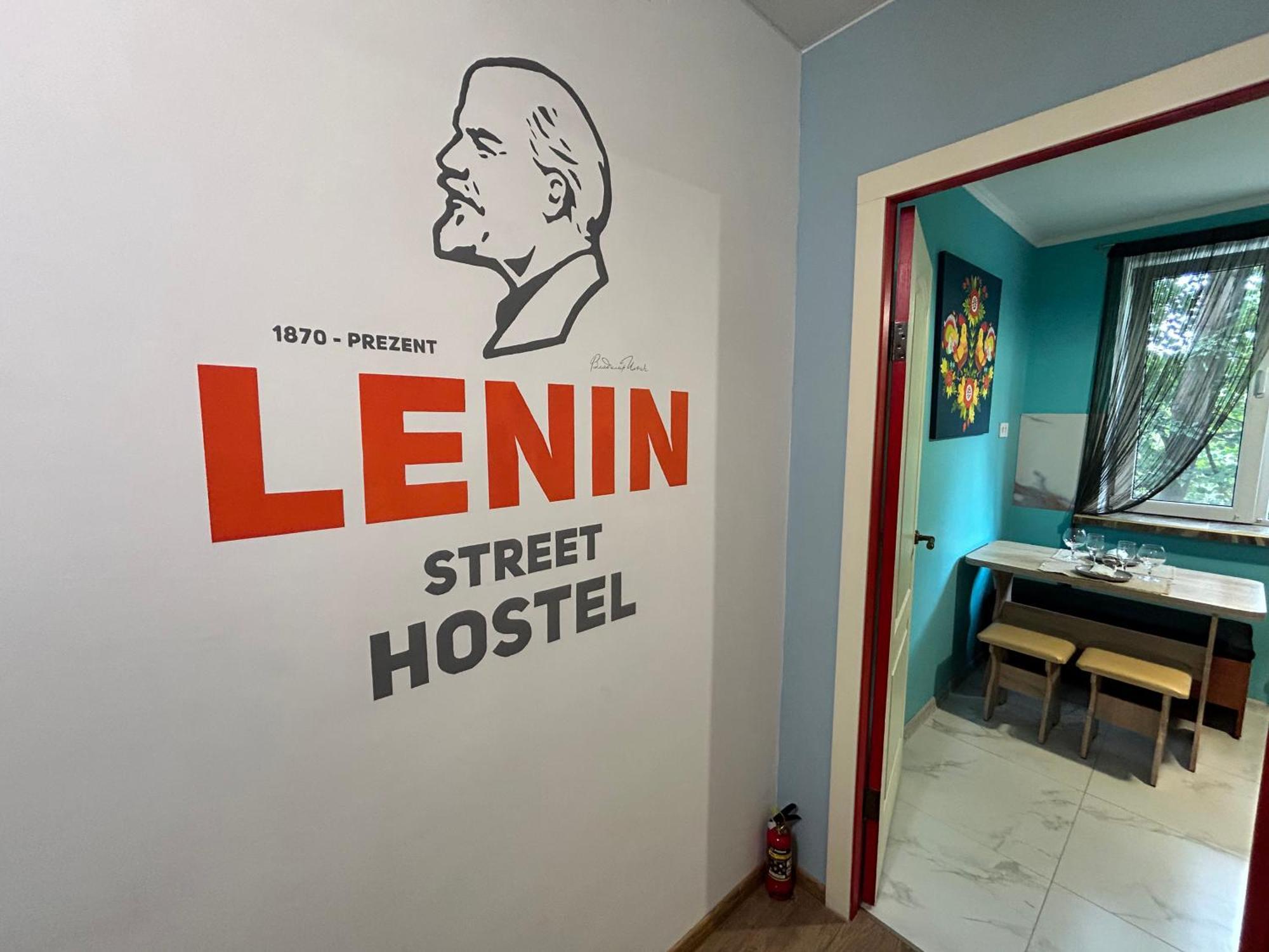 Lenin Street Hostel & Tours Tiraspol Exterior photo